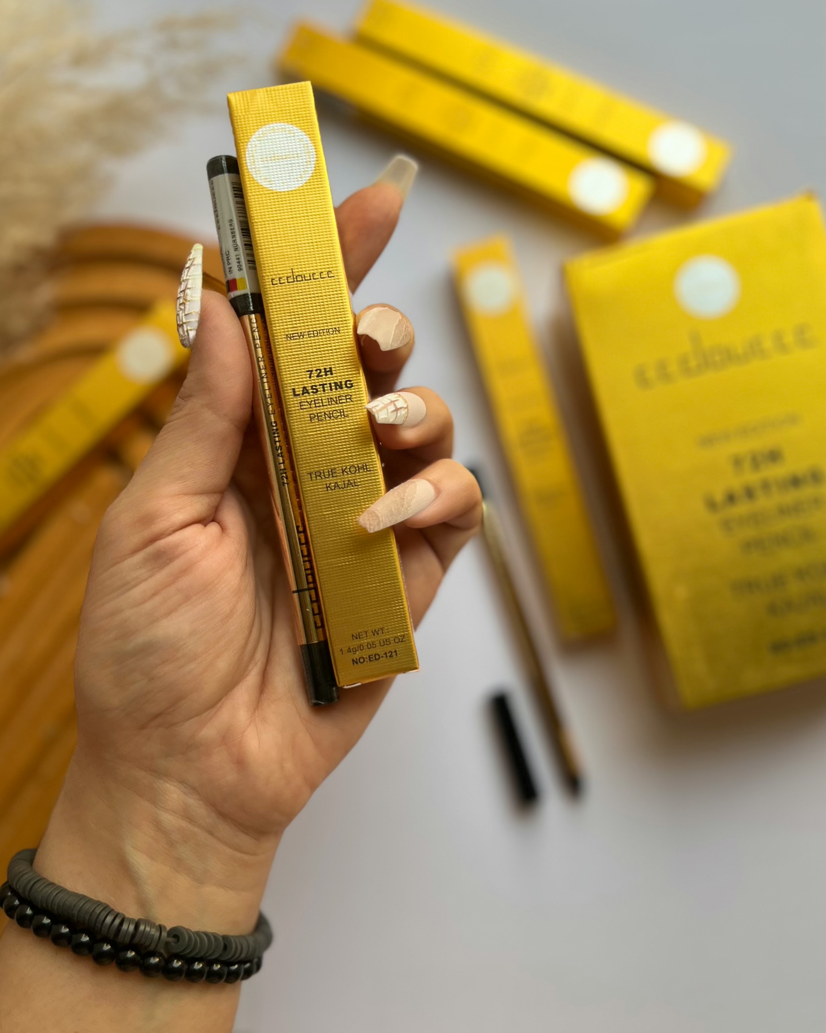 مداد چشم شمعی ۷۲ ساعته Doucce کد ۴۱۲۰۷